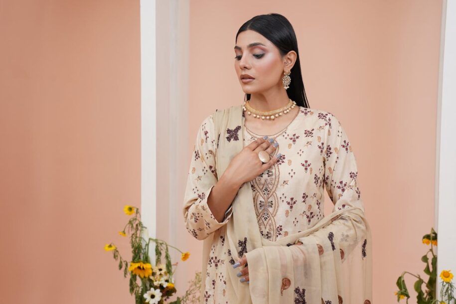 👗 মেয়েদের জন্য সালোয়ার কামিজ – স্টাইল, আরাম ও ঐতিহ্যের মিলন