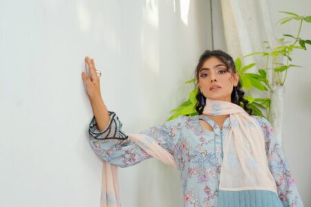 The Salwar Kameez: India’s Timeless Comfort Queen